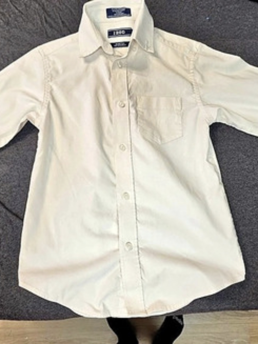 IZOD Boys Button Down Shirts Size 8 (Small) - Picture 3 of 8